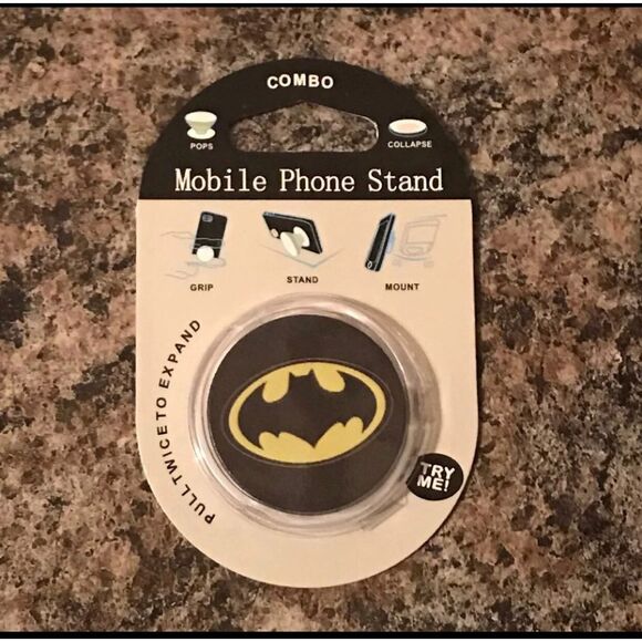 Superman and Batman mobile phone stand - Picture 3 of 3